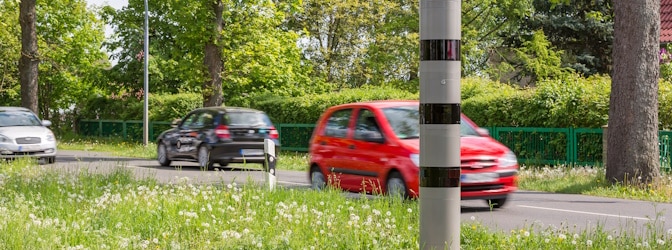 Blitzer auf der B432: Wo sind sie zu finden?